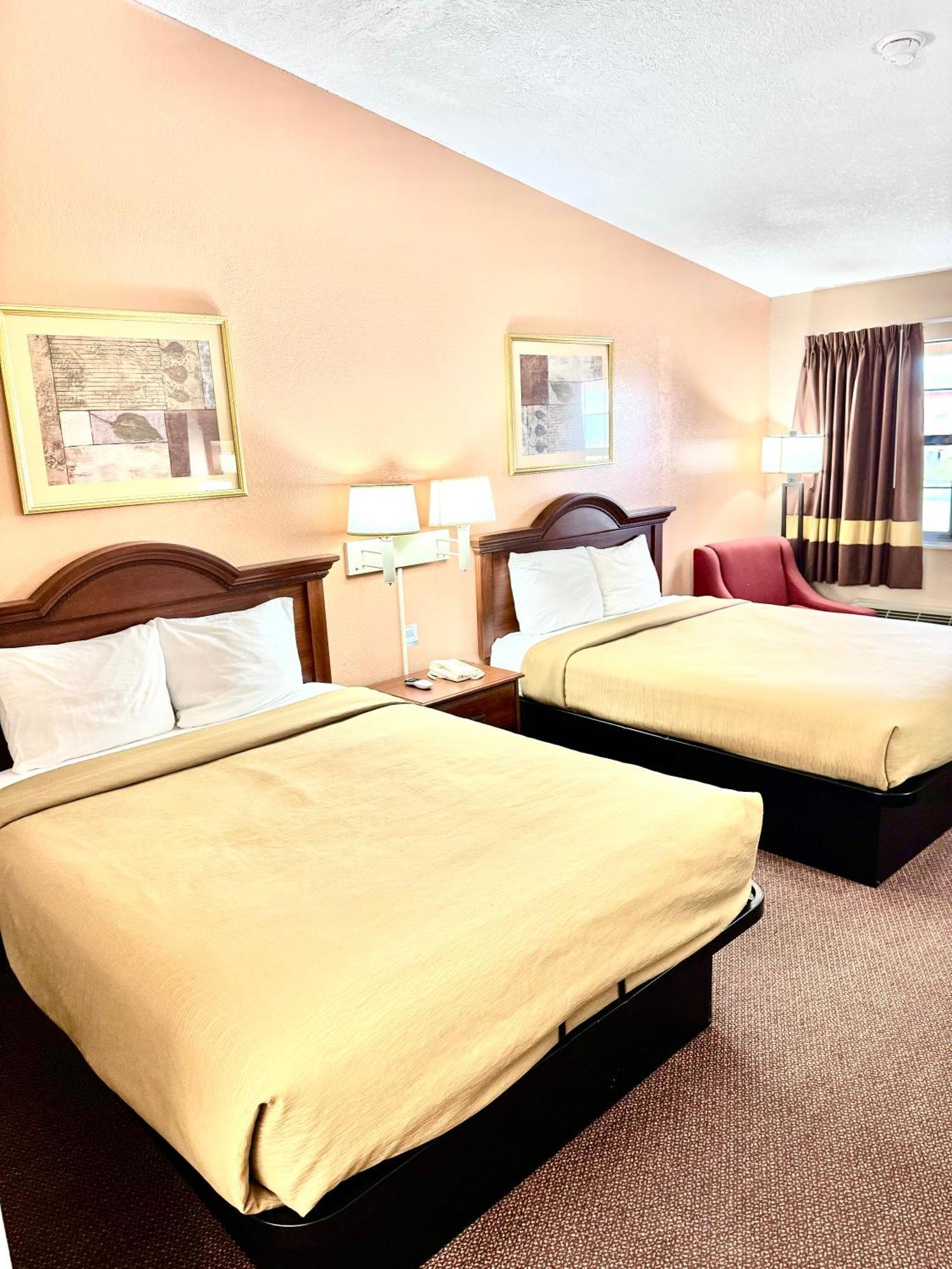 Owensville Inn מראה חיצוני תמונה